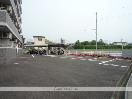翔耀一号館[1K/25.11m2]の駐車場