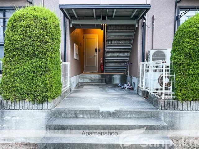 ルミエール22 B棟の玄関写真