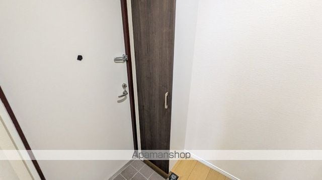 ニュートリノ要の内装写真