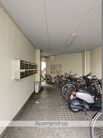 ローレル富町の玄関写真