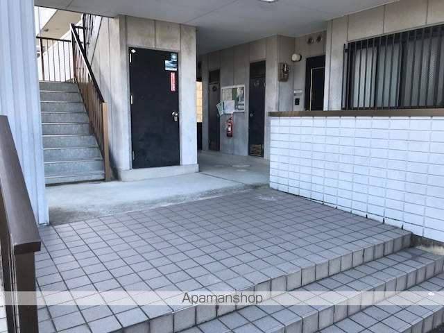ピュアメイト山崎IIの玄関写真