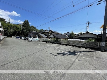 Ｓｕｒｐｌｕｓ　Ｔｗｏサンハイツ小林Ａ[2DK/44.72m2]の駐車場