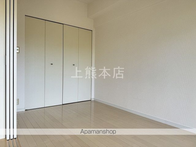 スプランドゥール新屋敷の内装写真