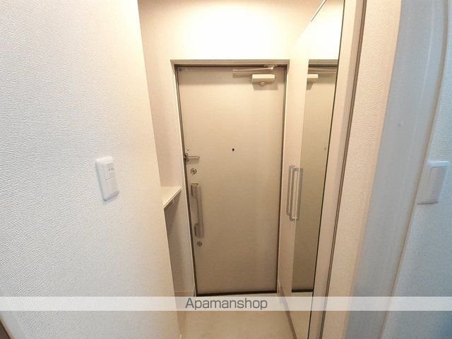 シャルモン 深野 Eastの内装写真