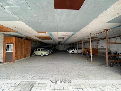 宮脇扇町第１マンション[1R/15m2]の駐車場