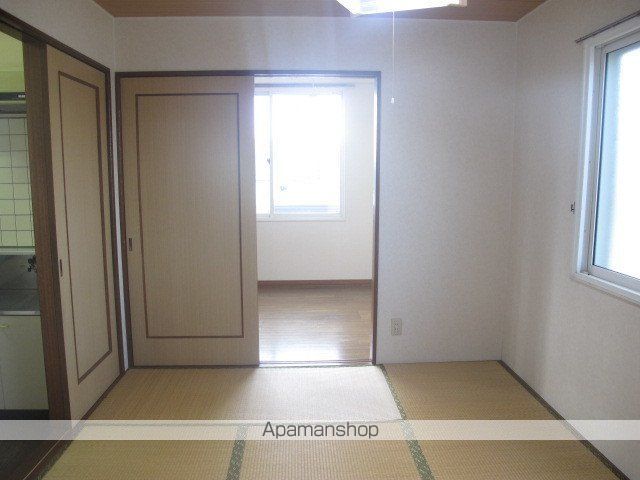スプリング32の内装写真