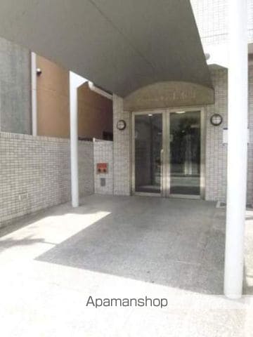 アーバンシティ上本町の玄関写真