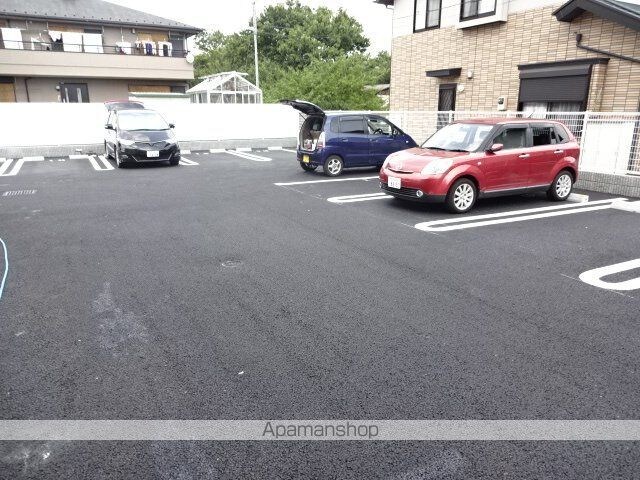 ウィステリア[2LDK/61.52m2]の駐車場
