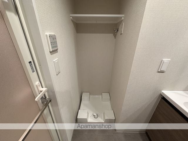 コンフォリア・リヴ淡路の内装写真