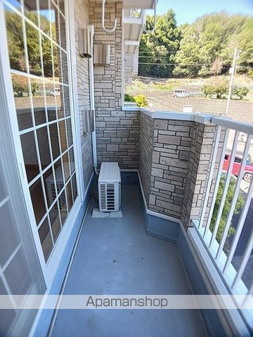広島市東区 2階建 築20年の内装写真