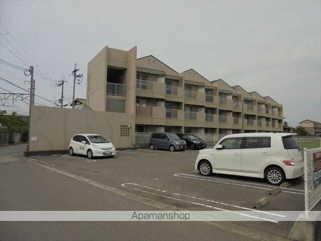 サンコープラザ南出島[1R/24.6m2]の駐車場