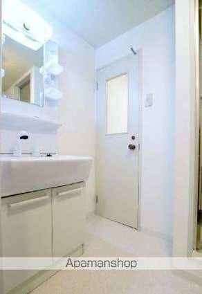 ヴィラ・アンソレイエ香川町[2DK/45.05m2]の洗面所