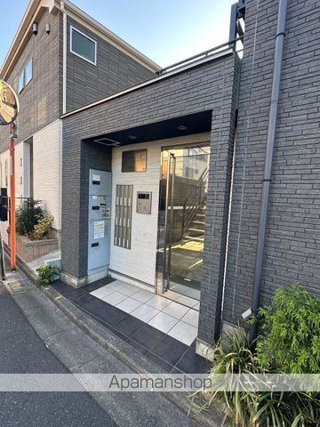 プログレス野方の玄関写真