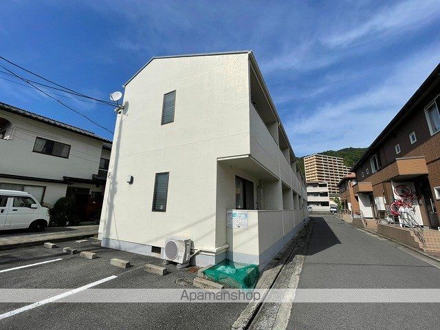 サバービア山根の外観写真