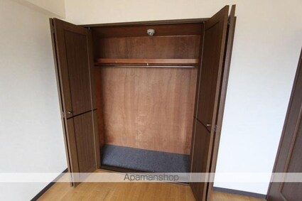 パークサイド鶴市[2LDK/65.61m2]の収納