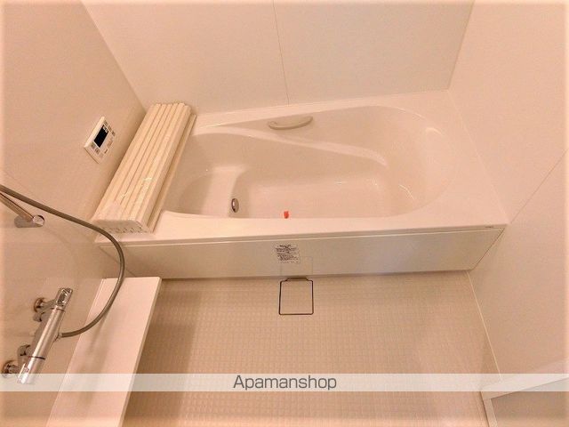 MODERNISM EASTの内装写真