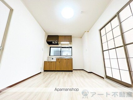 セジュール和泉　Ａ棟[3DK/57.12m2]のリビング・居間