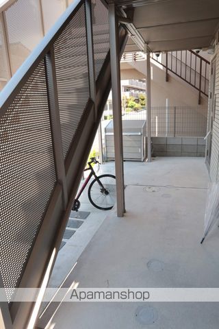 ラビアンローゼの玄関写真