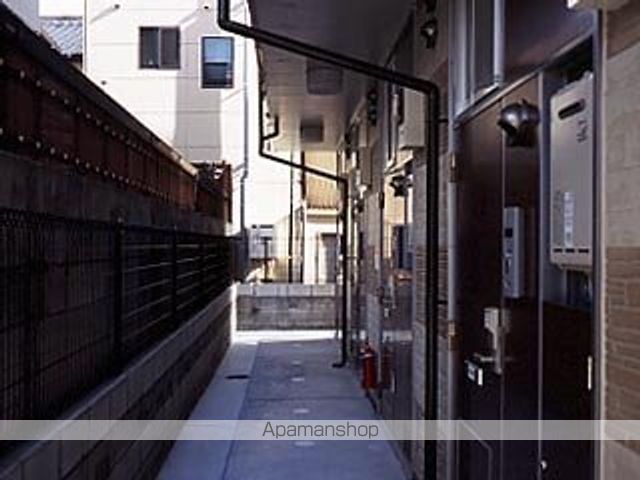 レオパレスオー ルージュの玄関写真