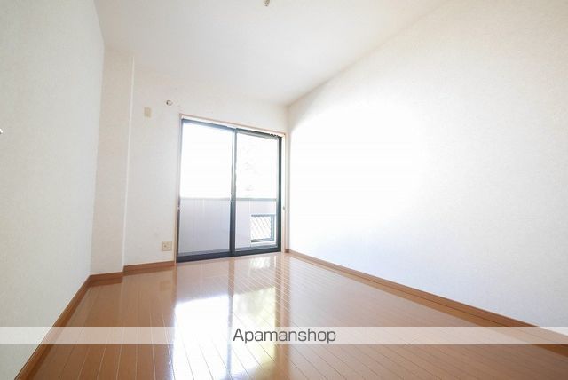 レアルワイズマンション中津原の内装写真