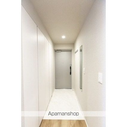 ＬＩＢＲ　ＧＲＡＮＴ　西新宿ＷＥＳＴ[3LDK/68.05m2]の玄関