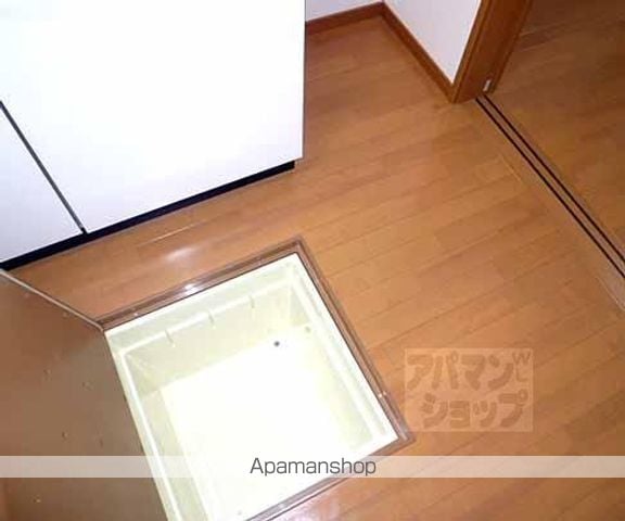 マンショントシェイレイの内装写真