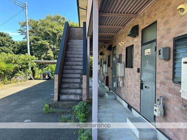 ハイツ遠山IIA棟の玄関写真