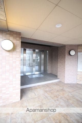 アジュール下中野の玄関写真