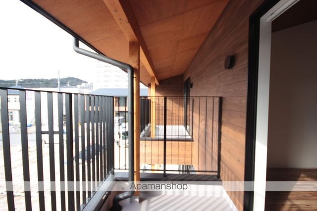 SATONOWA TERRACE 東棟の玄関写真