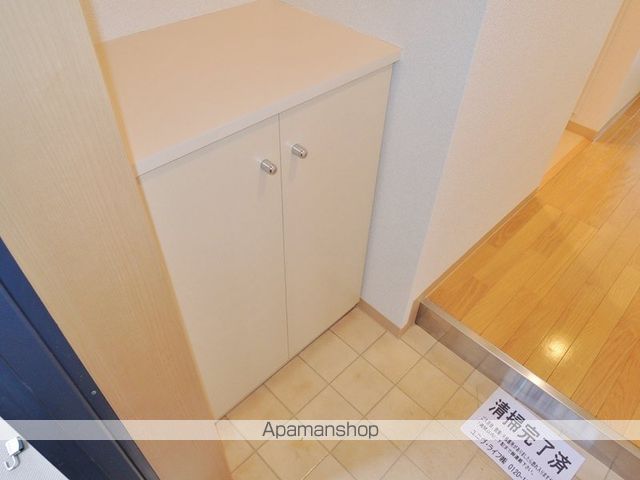 モノロカーレ江坂の内装写真