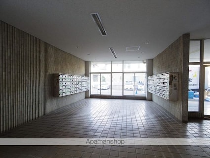 ビレッジハウス向台タワー１号棟[2DK/40.38m2]のロビー