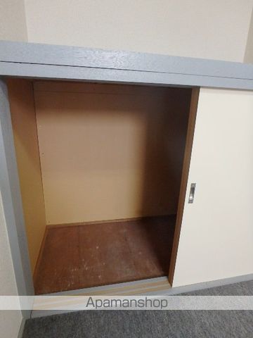 メゾンロワール皇山町の内装写真