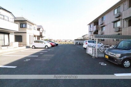 リビングタウン三ッ木　Ｃ[2LDK/56.13m2]の駐車場3