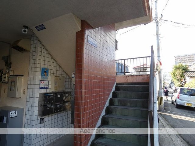 サンシャイン郡元の玄関写真