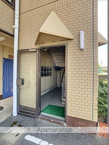 虫明第二マンションの玄関写真