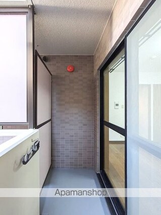 メインステージ中野坂上[1R/19.04m2]のバルコニー