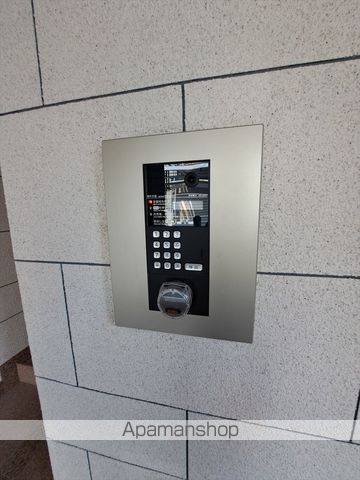 SKビルディングの玄関写真