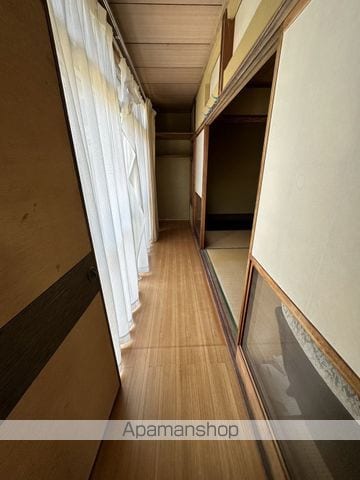 三原市 2階建 築55年の内装写真