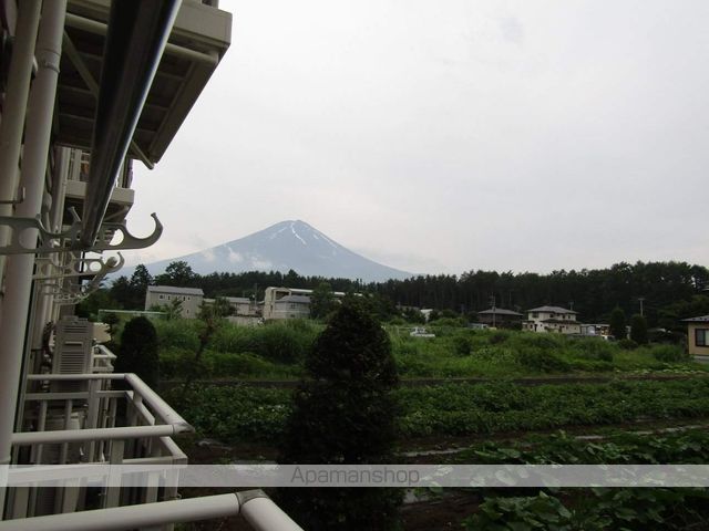 八本木ヒルズの周辺写真