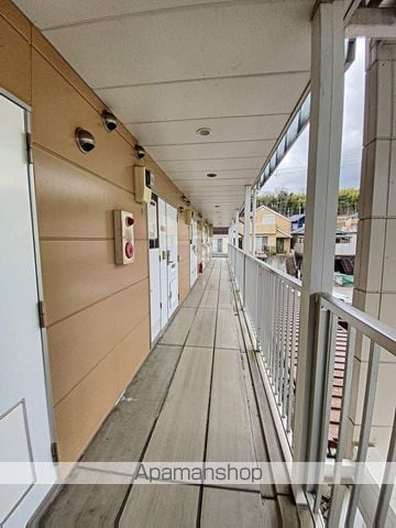 レオパレス六甲北二番館の玄関写真