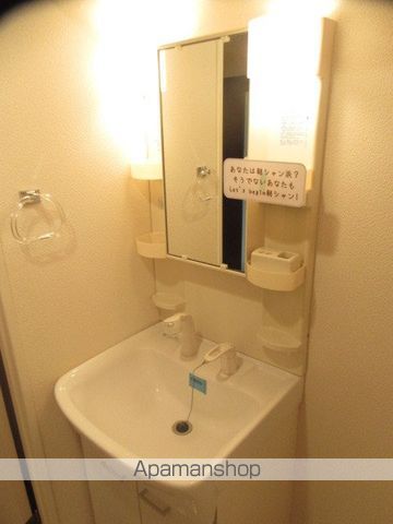 EーONEの内装写真