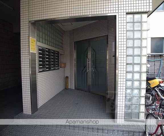葛城マンションの玄関写真