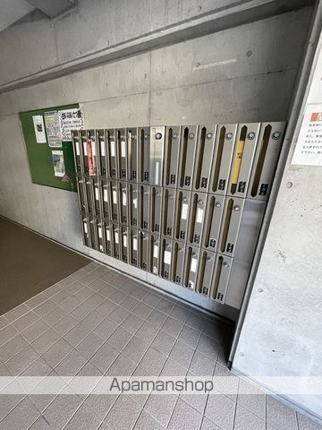 ロイヤルガーデンIIの玄関写真