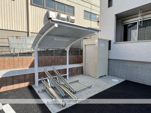 メルベール・クレシアのその他写真