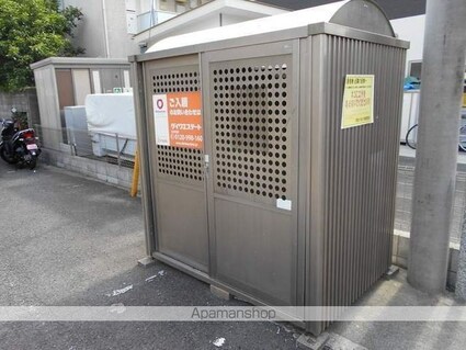 東京都小金井市緑町１丁目[1K/22.52m2]のエントランス