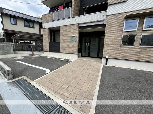 モア コンフォートの玄関写真
