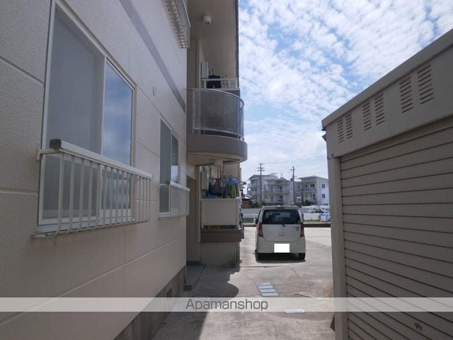 メゾンファーストの玄関写真