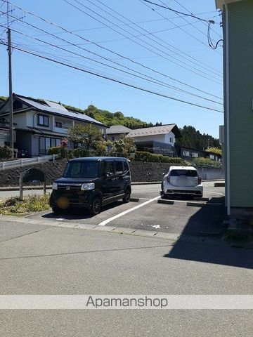 エクセルハイム[2LDK/58.79m2]の駐車場