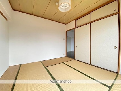 Ｃｒｅｓｔ　ＣｏｕｒｔＫ２[2LDK/66m2]の内装7