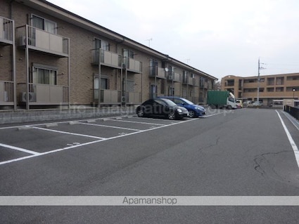 Ｃａｓａ　Ｆｏｒｅｓｔａ[1LDK/45.63m2]の駐車場1